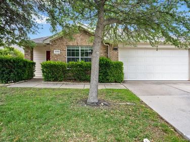 12152 Tacoma Ridge Drive, Fort Worth, TX 76244
