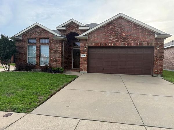 9524 Navarro Street, Fort Worth, TX 76036