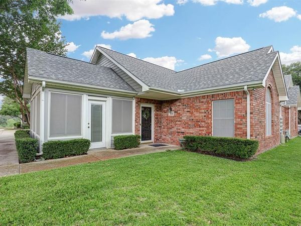 6152 Haley Lane, Fort Worth, TX 76132