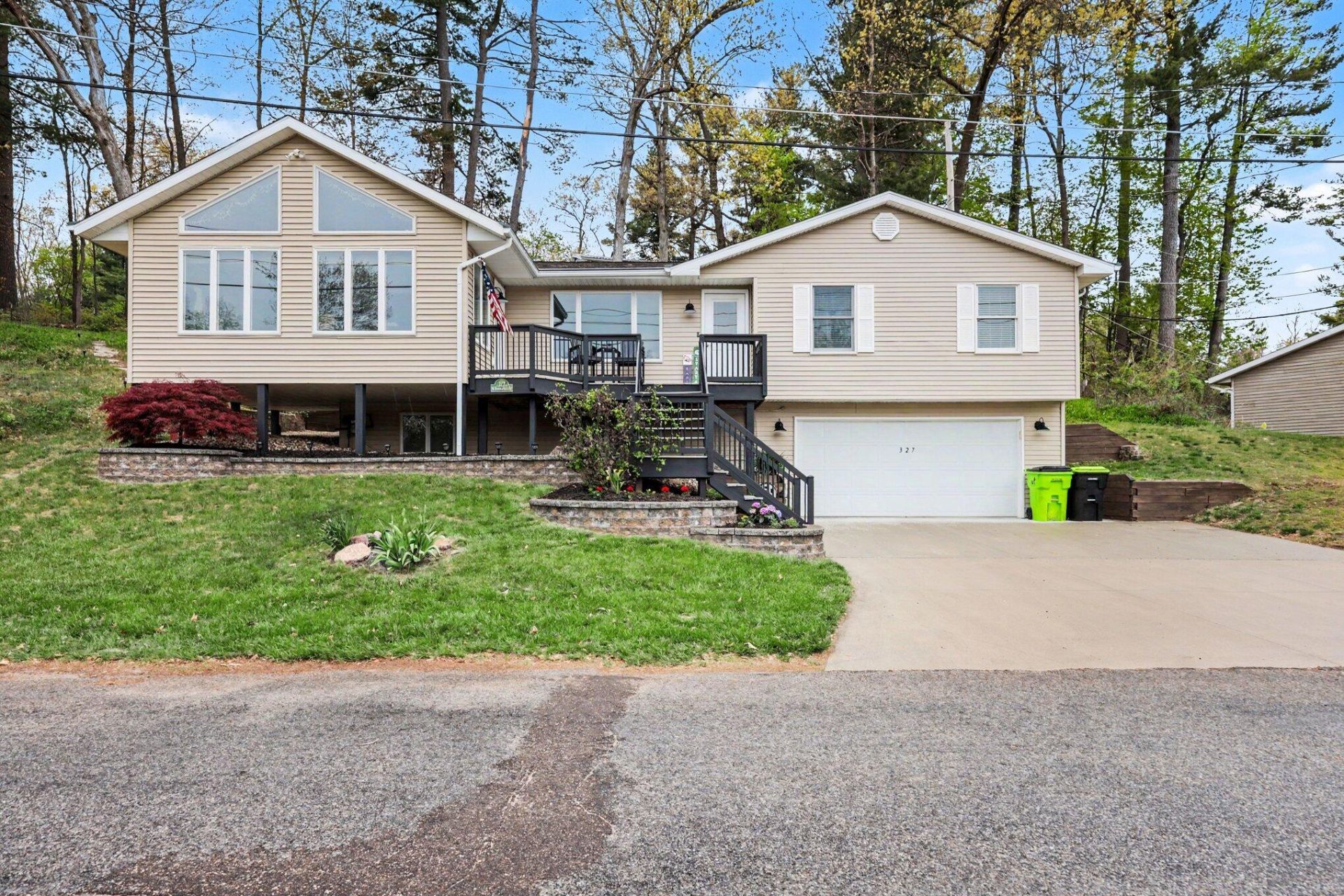327 W Baldwin Lake Drive, Greenville, MI 48838 Main Photo