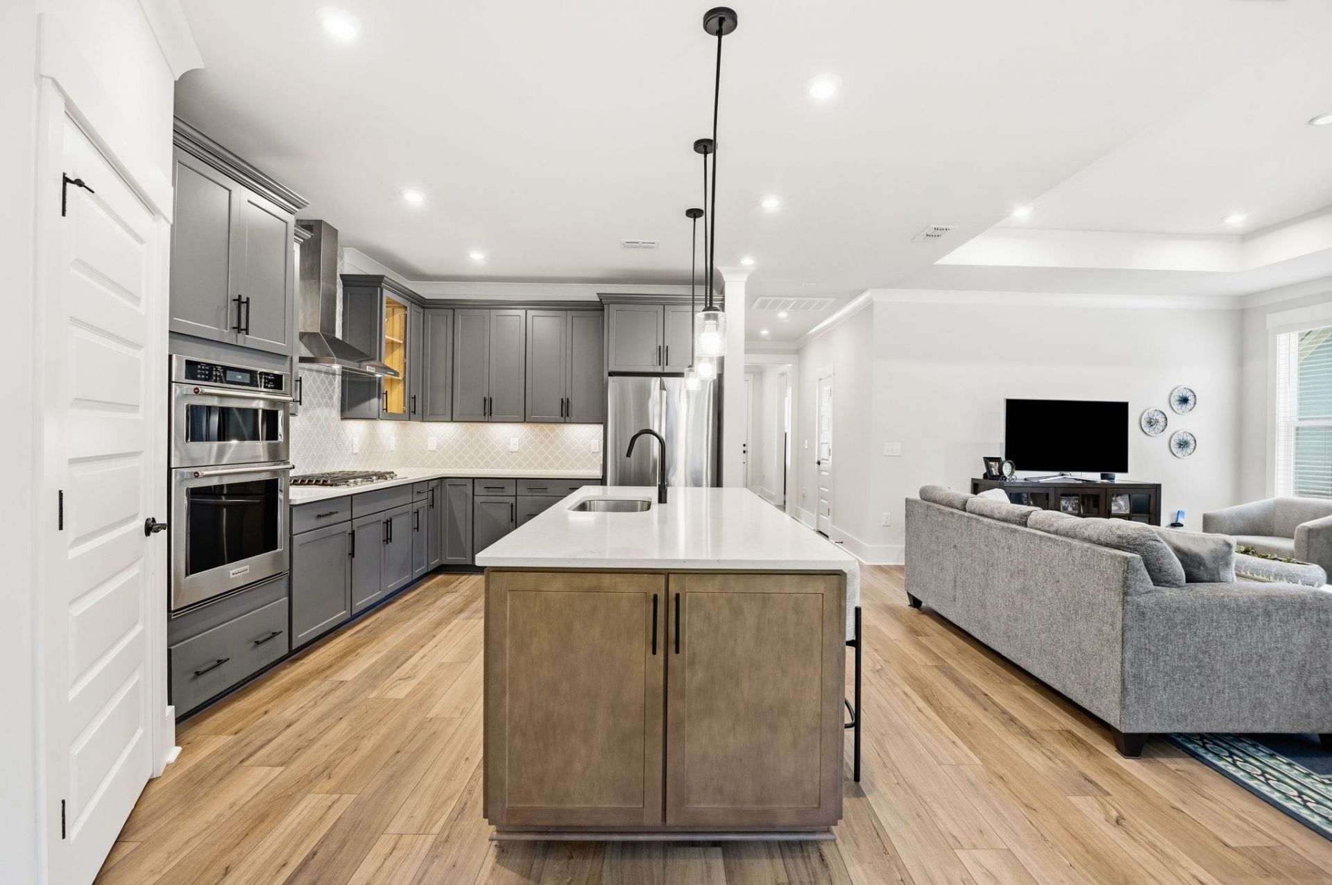 2324 Watershed Way  Photo 6