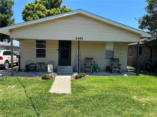 1343 CENTRAL Avenue , Westwego, LA 70094