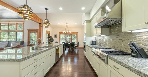 10136 Sagebrush Court, Truckee, CA 96161 Photo