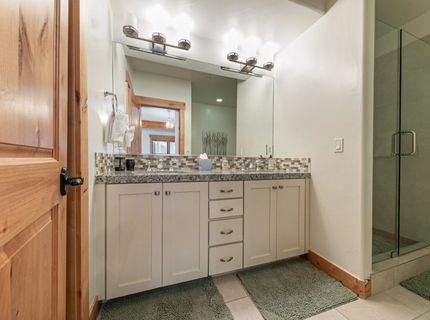 10136 Sagebrush Court, Truckee, CA 96161 Photo