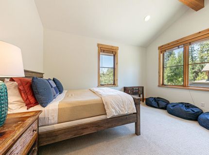 10136 Sagebrush Court, Truckee, CA 96161 Photo
