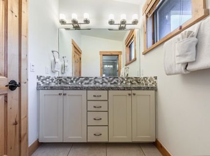 10136 Sagebrush Court, Truckee, CA 96161 Photo