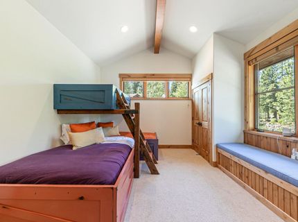 10136 Sagebrush Court, Truckee, CA 96161 Photo