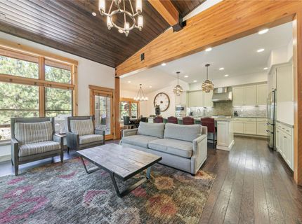 10136 Sagebrush Court, Truckee, CA 96161 Photo