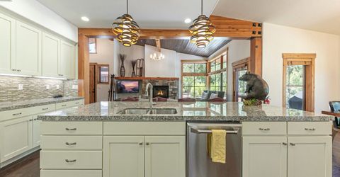 10136 Sagebrush Court, Truckee, CA 96161 Photo
