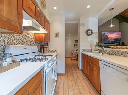 2755 North Lake Boulevard, Tahoe City, CA 96145 Photo