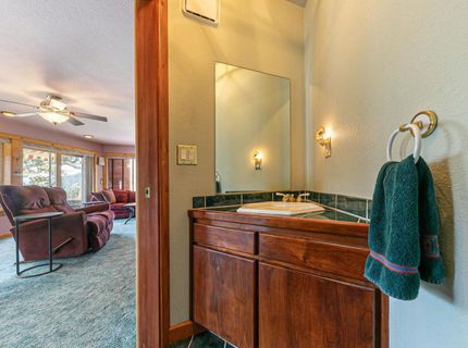 10310 Martis Street, Truckee, CA 96161 Photo