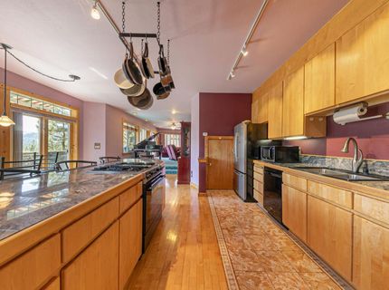10310 Martis Street, Truckee, CA 96161 Photo