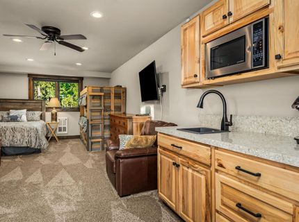 2081 Tahoe Mountain Road, South Lake Tahoe, CA 96150 Photo