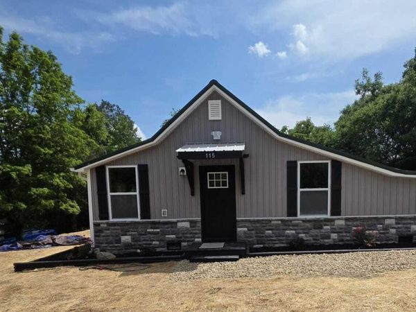 215 Longfield rd Rd, Rocky Top, TN 37769