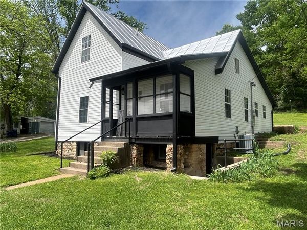 621 W Osage Street , Pacific, MO 63069