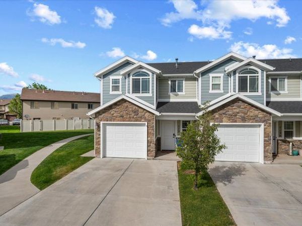 1122 W EXCALIBUR WAY S, West Haven, UT 84401