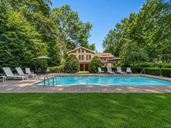 6 Sterling Forest Lane, Suffern, NY 10901