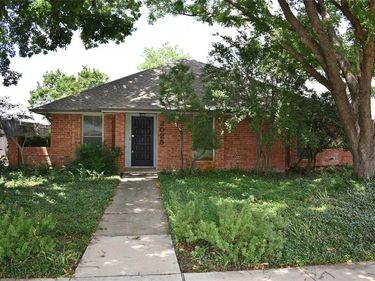 2025 Espinosa Drive, Carrollton, TX 75010