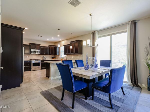 4722 E CIELO GRANDE Avenue, Phoenix, AZ 85050