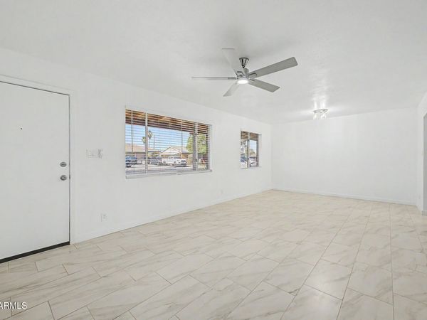2317 W WELDON Avenue, Phoenix, AZ 85015