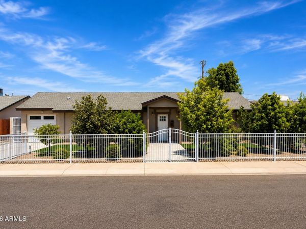1826 W ORAIBI Drive, Phoenix, AZ 85027