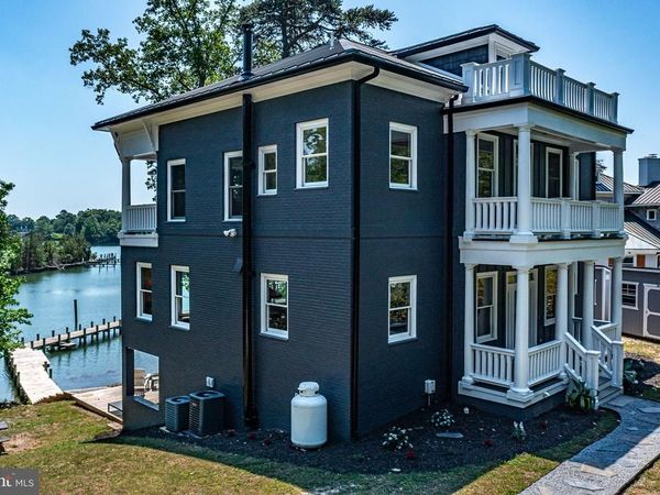 253 GOLF COURSE DRIVE, WEEMS, VA 22576