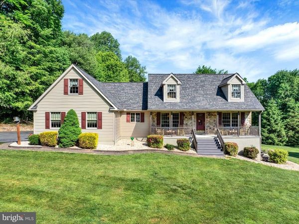 6 SHENKS WOOD COURT, NEW PROVIDENCE, PA 17560