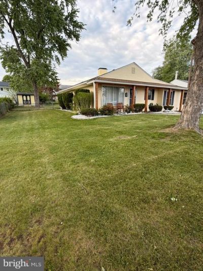 727 Auburn Road, Fairless Hills, PA 19030 Main Photo