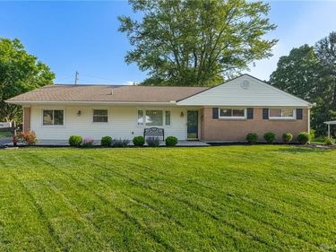 152 Blackstone Drive, Centerville, OH 45459