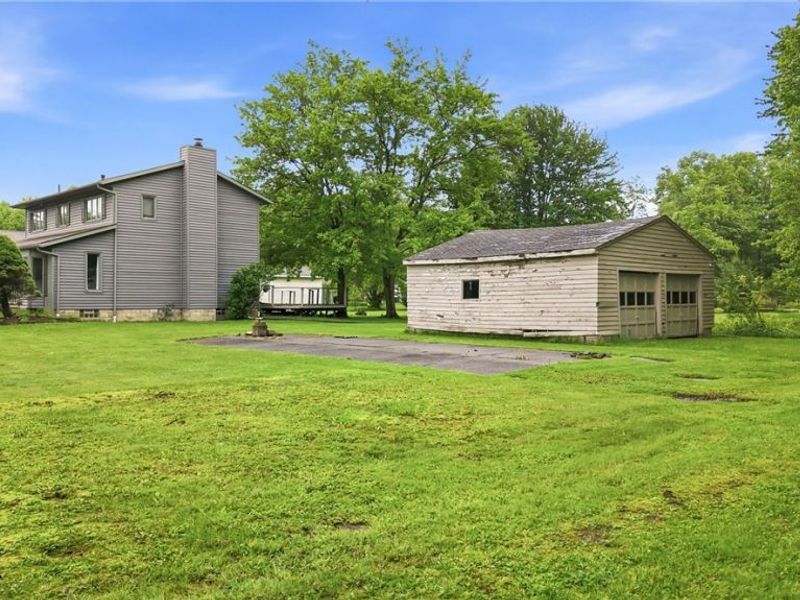 2821 Wilson Sharpsville Road, Cortland, OH 44410 Photo 12