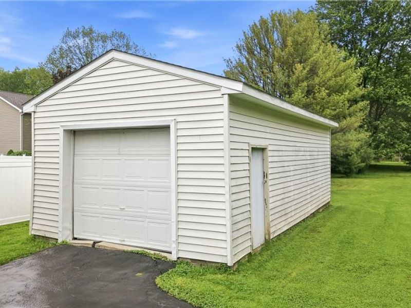2821 Wilson Sharpsville Road, Cortland, OH 44410 Photo 14
