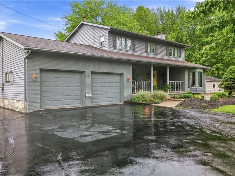 2821 Wilson Sharpsville Road, Cortland, OH 44410 Photo 2