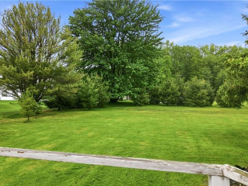 2821 Wilson Sharpsville Road, Cortland, OH 44410 Photo 9