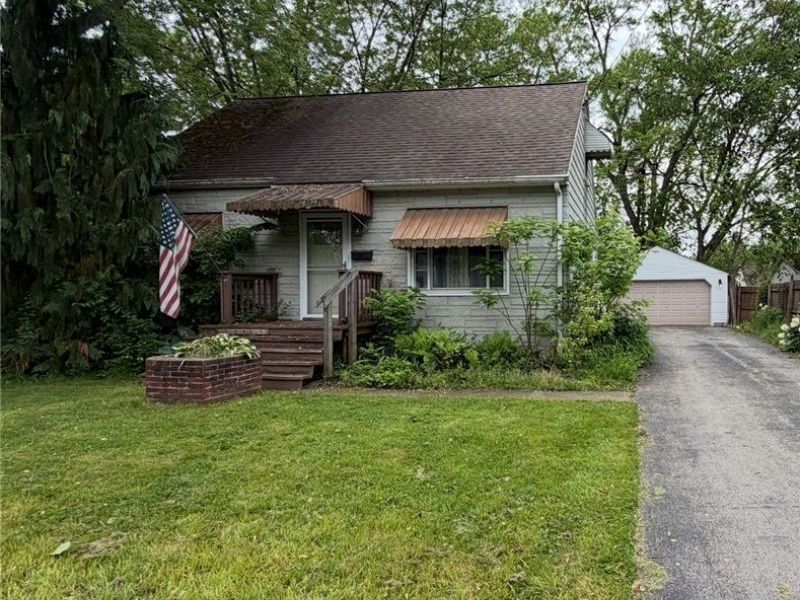 1564 Adelaide Avenue SE, Warren, OH 44484 Photo 1