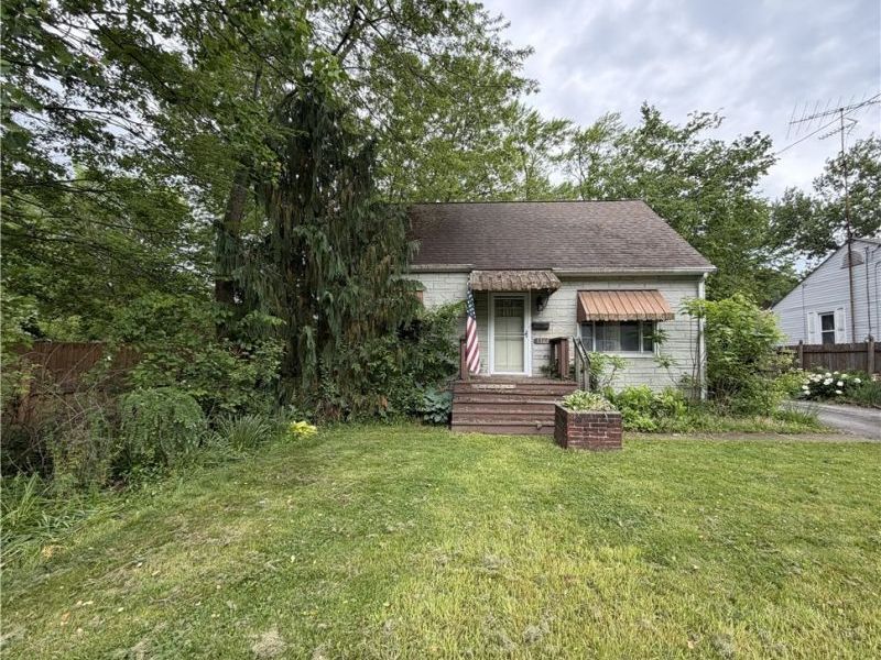 1564 Adelaide Avenue SE, Warren, OH 44484 Photo 2