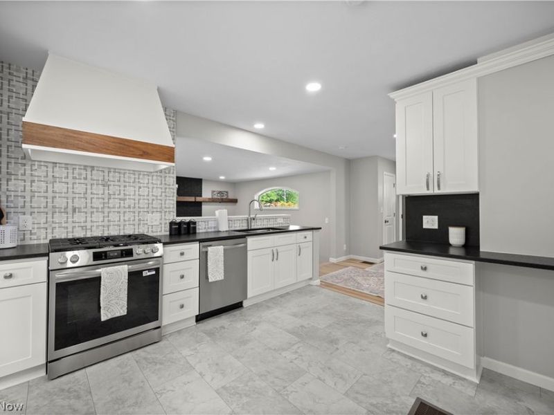 26553 Hilliard Boulevard , Westlake, OH 44145 Photo 11