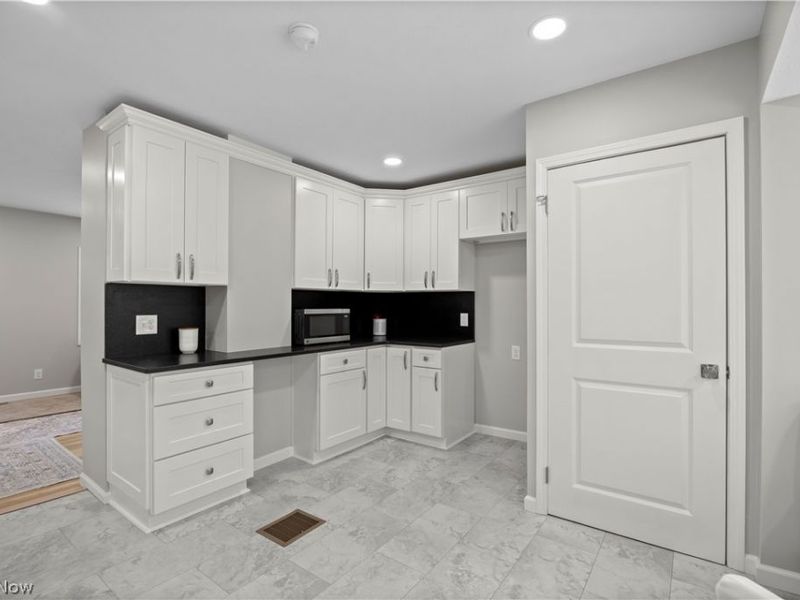 26553 Hilliard Boulevard , Westlake, OH 44145 Photo 13
