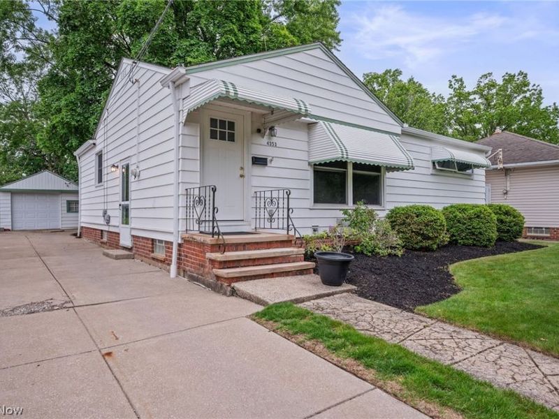 4353 W 182nd Street , Cleveland, OH 44135 Photo 2