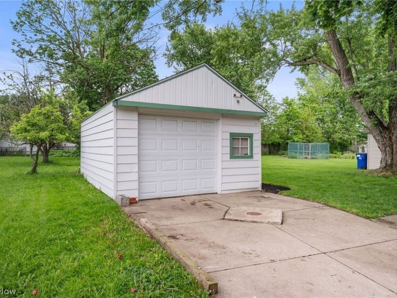 4353 W 182nd Street , Cleveland, OH 44135 Photo 28