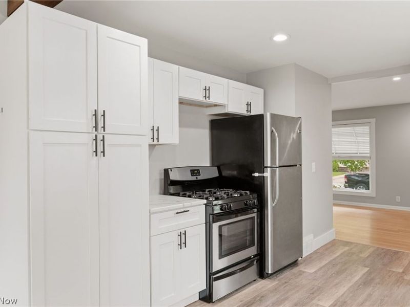 4353 W 182nd Street , Cleveland, OH 44135 Photo 4