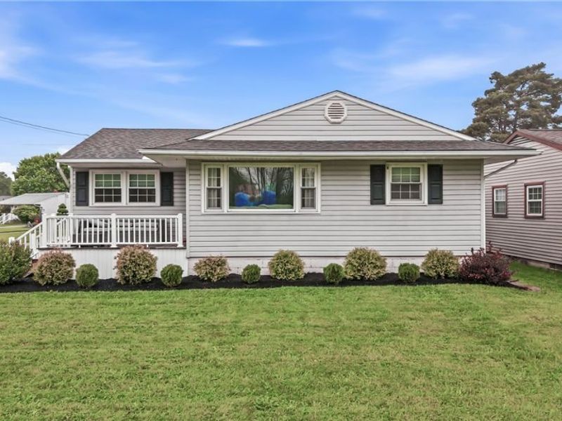 1190 Doris Drive, Hubbard, OH 44425 Photo 1