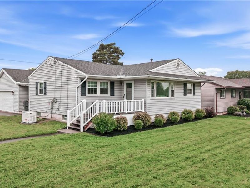 1190 Doris Drive, Hubbard, OH 44425 Photo 2