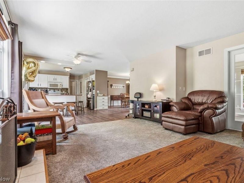 4297 Brookview Court, Uniontown, OH 44685 Photo 13