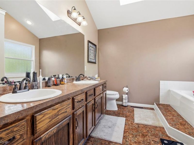 4297 Brookview Court, Uniontown, OH 44685 Photo 16