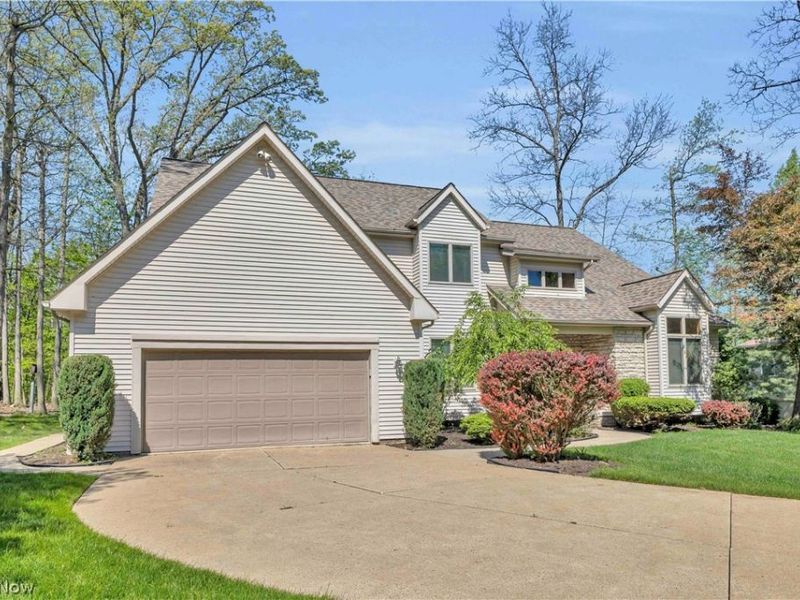 1011 Cedarwood Lane, Medina, OH 44256 Photo 2