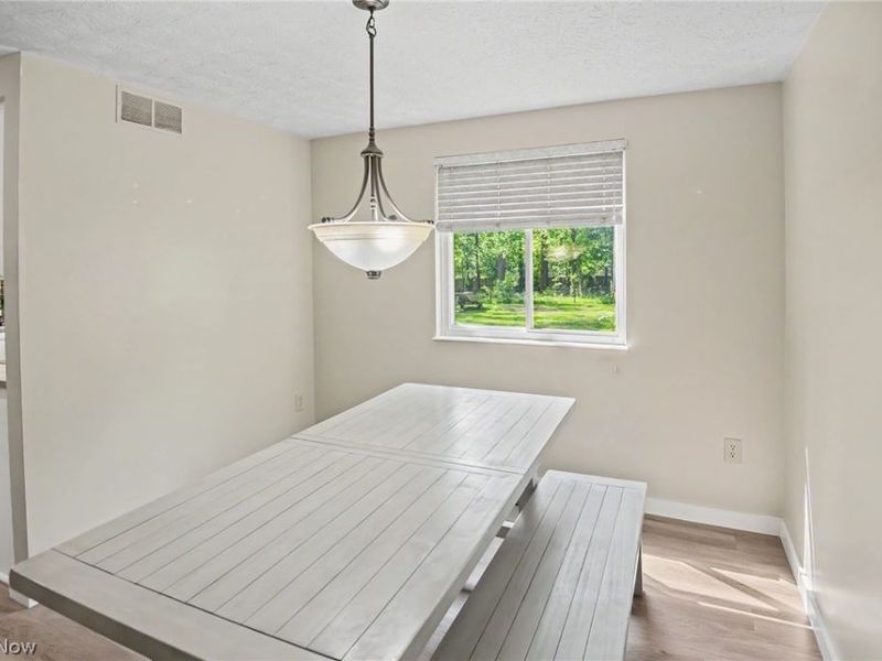 9252 Briarbrook Drive NE, Howland, OH 44484 Photo 13