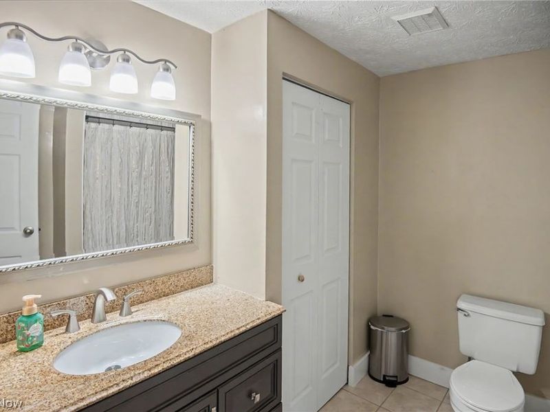 9252 Briarbrook Drive NE, Howland, OH 44484 Photo 27