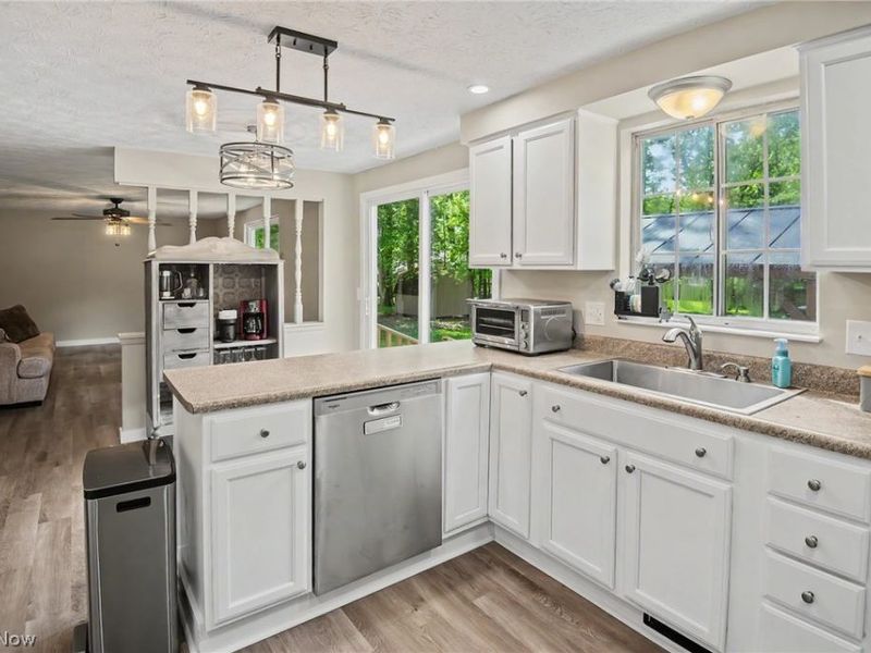 9252 Briarbrook Drive NE, Howland, OH 44484 Photo 7