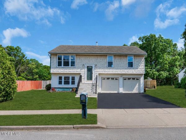 48 Lamp Post Drive, Barnegat, NJ 08005