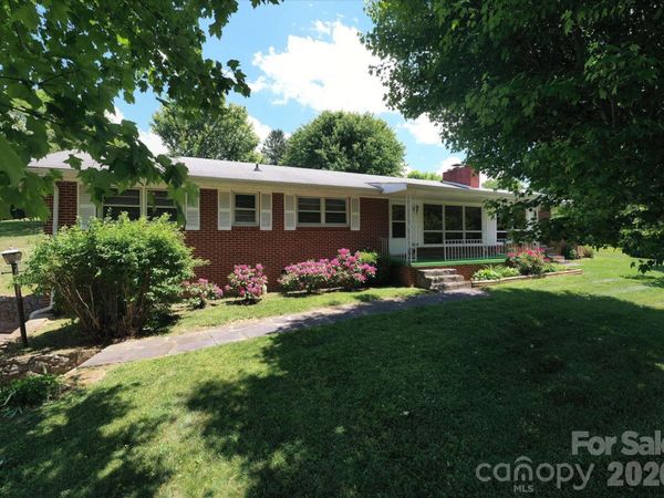 295 Bramlett Drive, Waynesville, NC 28785
